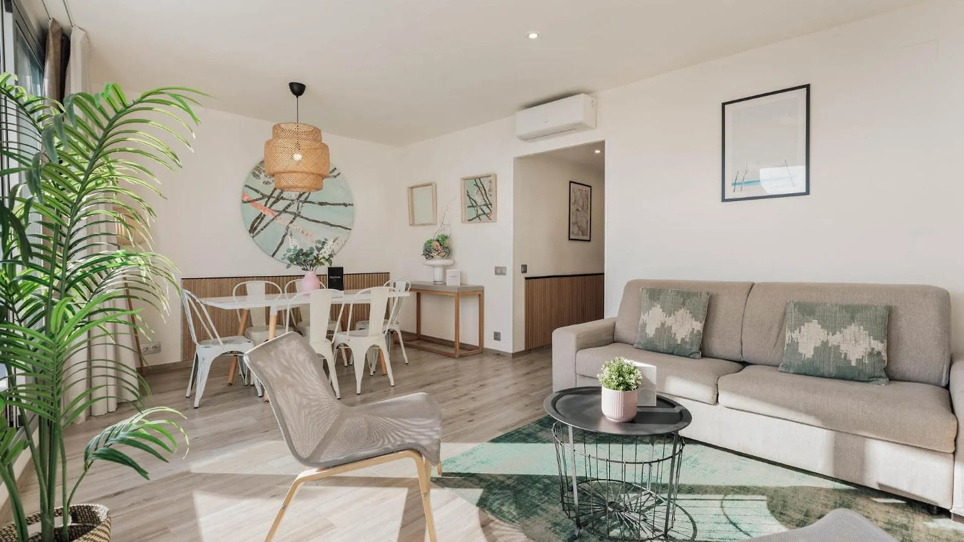 Sitges Group Ocean Apartment Spain
