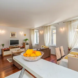  Apartment In Old Town With View Croatia